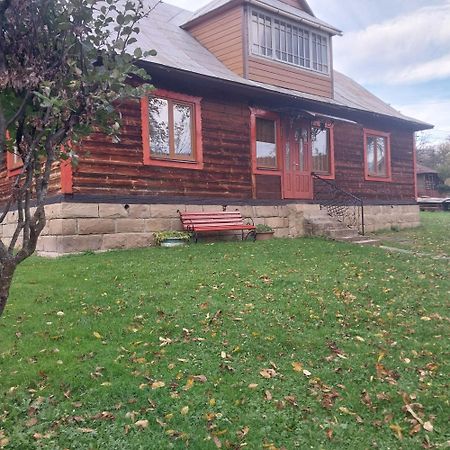 Затишний Дім Villa Iaremcea Exterior foto
