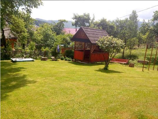 Затишний Дім Villa Iaremcea Exterior foto